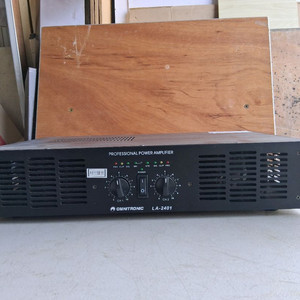 중고 파워앰프 680W 팝니다.