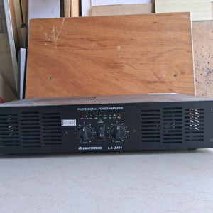 중고 파워앰프 680W 팝니다.