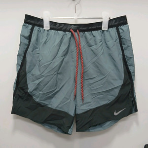 나이키 드라이핏 러닝 쇼츠 반바지 L