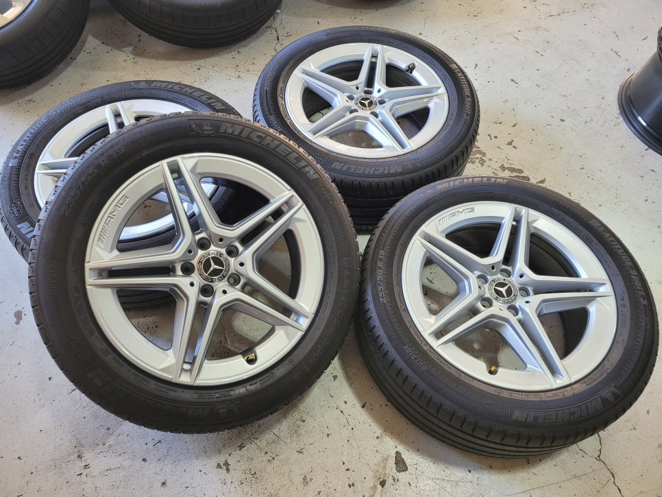 벤츠GLC AMG 별휠 19인치 순정휠타이어 한대분 판매 이미지