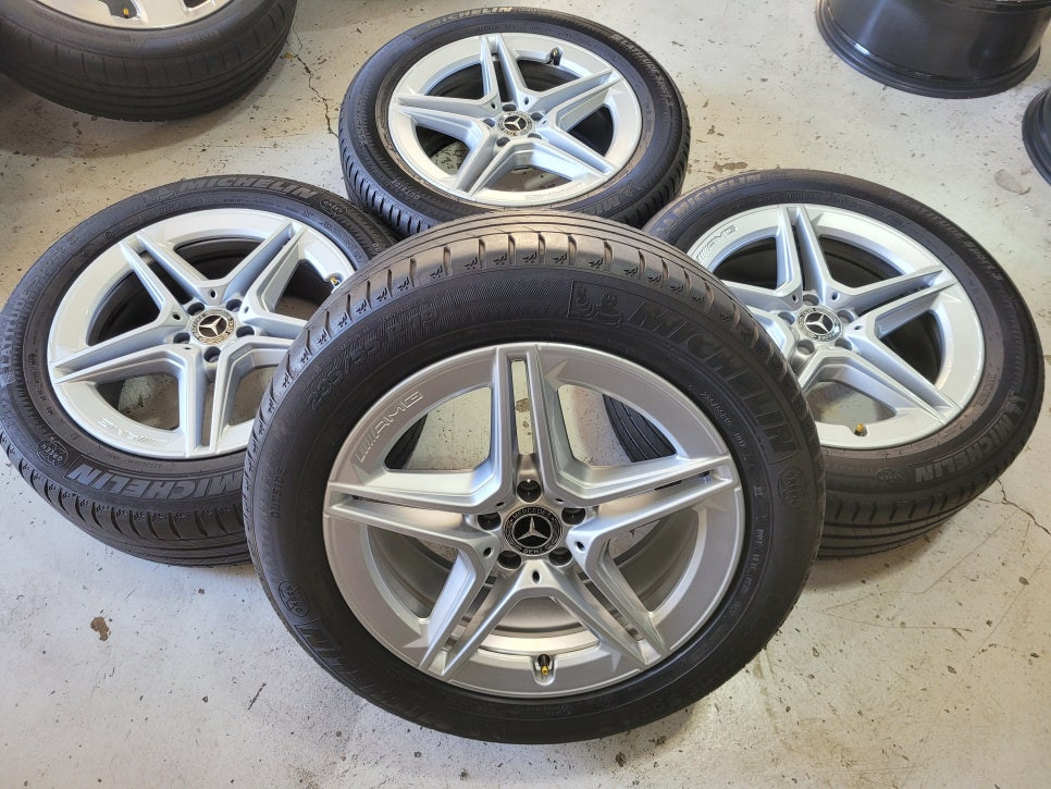 벤츠GLC AMG 별휠 19인치 순정휠타이어 한대분 판매 이미지