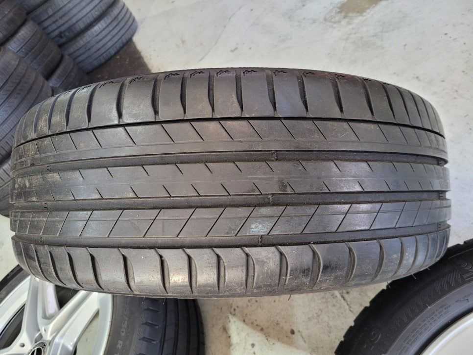 벤츠GLC AMG 별휠 19인치 순정휠타이어 한대분 판매 이미지