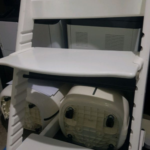 스토케 화이트 트립트랩 체어