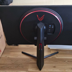 LG 울트라기어 32GP850 32인치 게이밍 모니터 총사용시간440시간