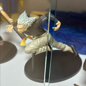 원펀맨 가로우 반프레스토 피규어