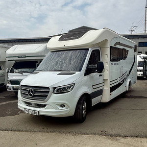 벤츠 스프린트 캠핑카 더에이스720