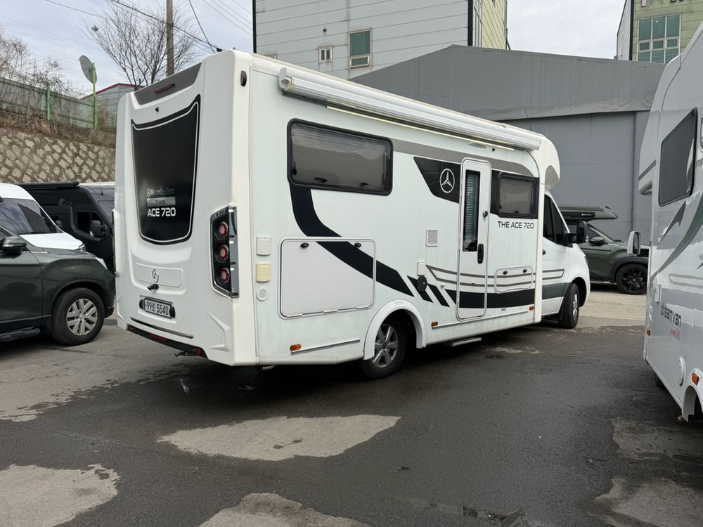 벤츠 스프린트 캠핑카 더에이스720--2