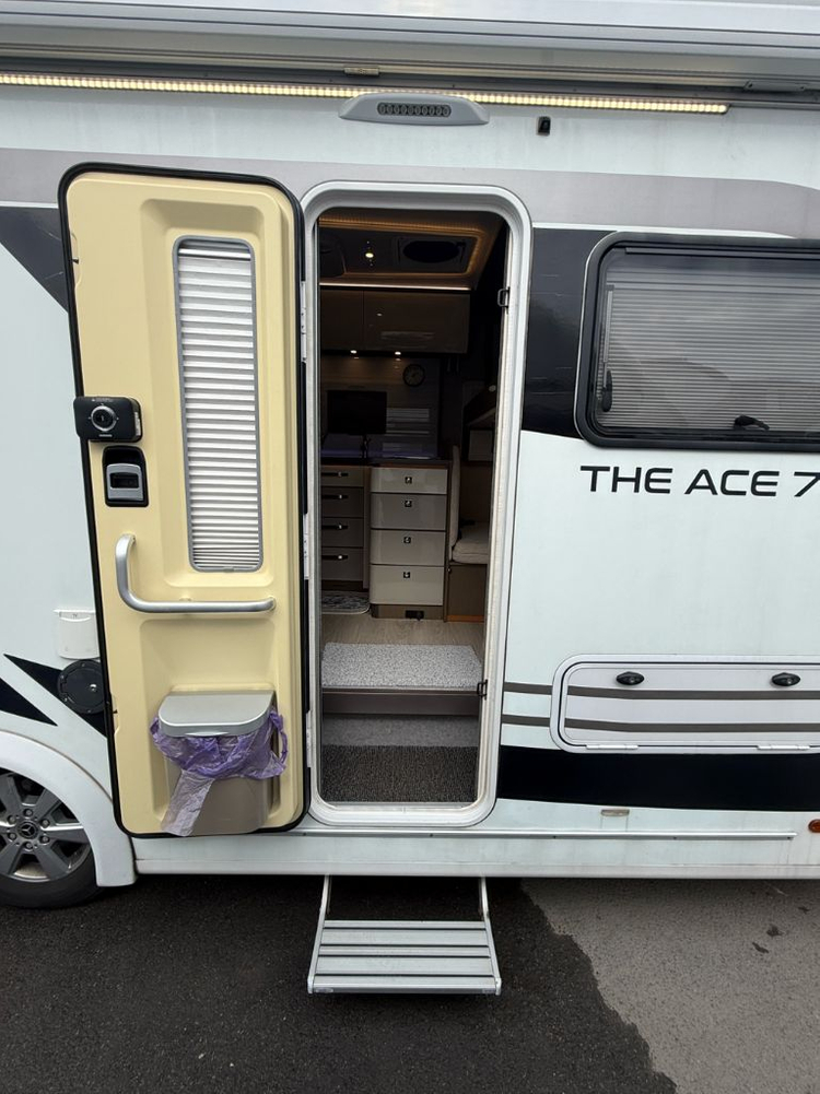 벤츠 스프린트 캠핑카 더에이스720--4