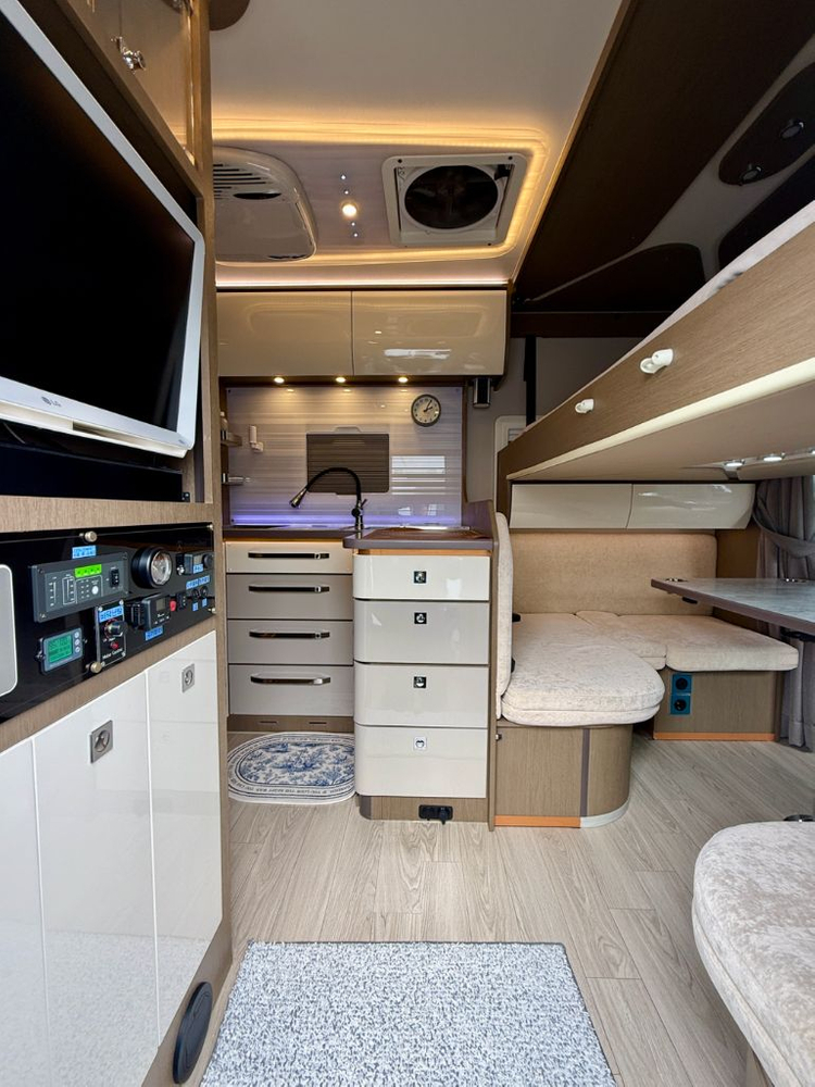 벤츠 스프린트 캠핑카 더에이스720--5