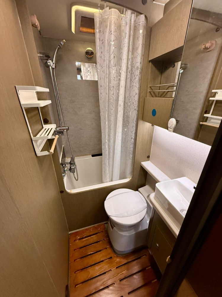 벤츠 스프린트 캠핑카 더에이스720--9