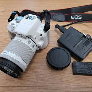 캐논 100d 바디 + 18-55mm is stm세트