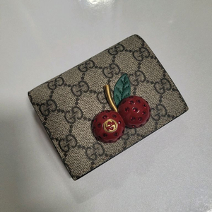 구찌 수프림 체리 스냅 중지갑