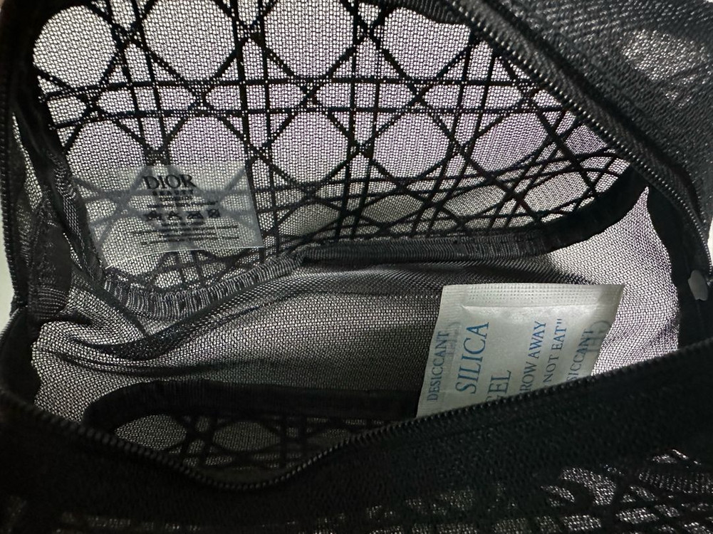 디올 까나쥬 파우치--2