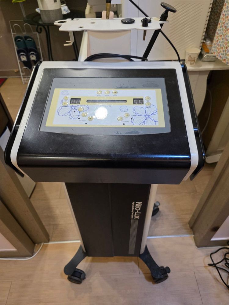 고주파기 네오럭스 고주파 중고 미용기기 판매합니다 이미지