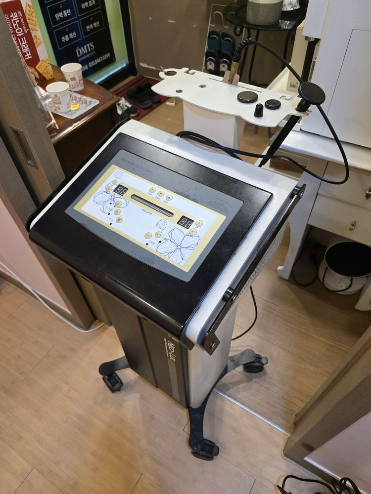 고주파기 네오럭스 고주파 중고 미용기기 판매합니다 이미지