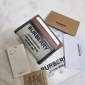 버버리 남 여 카드지갑 정품입니다 구성품 사진 참고해주세요 구글검색 참고하세요