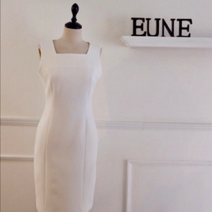 으네드레스 스퀘어넥 민소매 원피스