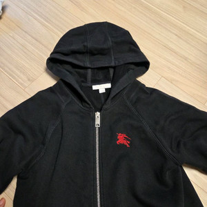 버버리키즈 버버리칠드런 10Y 후드짚업 블랙 팔아요