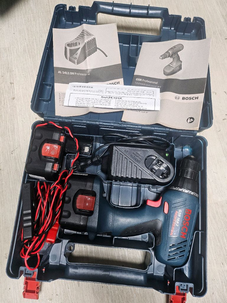 보쉬 충전드릴 gsr14.4-2 세트 + 배터리 점프 가능--1