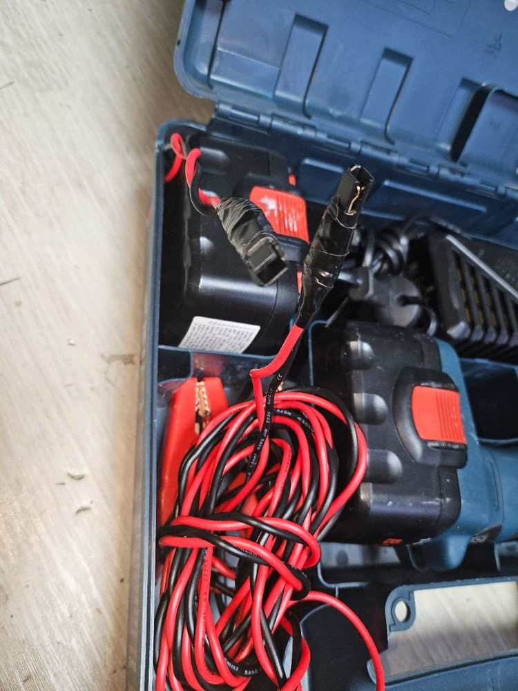 보쉬 충전드릴 gsr14.4-2 세트 + 배터리 점프 가능--3