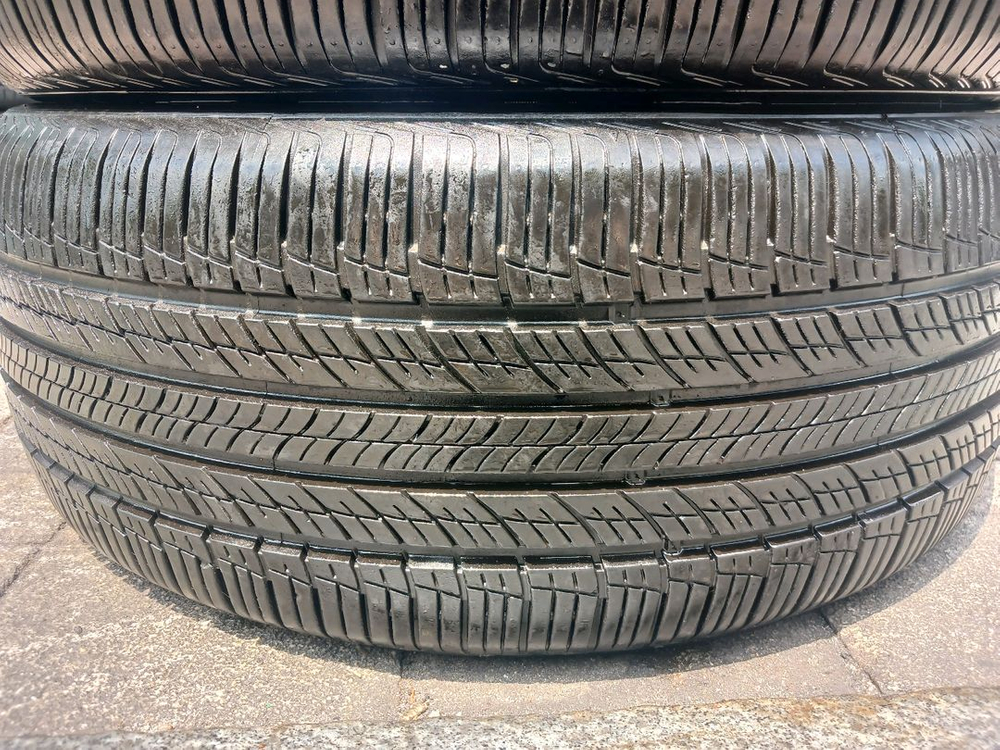 215 50 18 한국타이어 다이나프로 HP2 두개 판매합니다 이미지