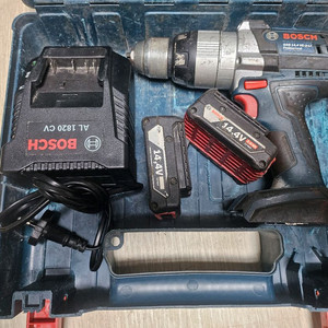보쉬 14.4볼트 충전 스크류 드릴 리튬이온 세트