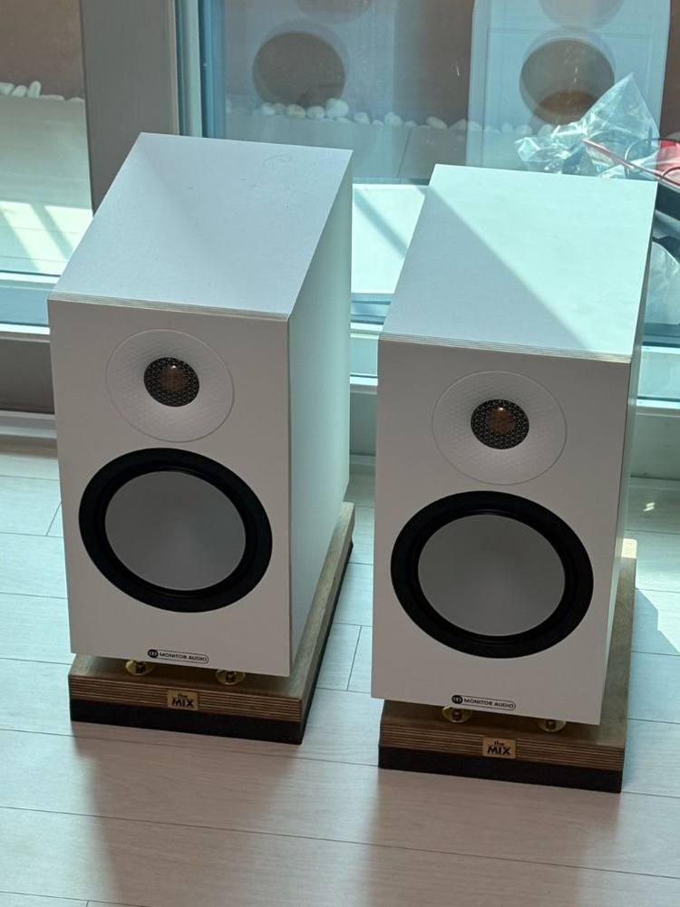 모니터 오디오 7세대 브론즈 이미지