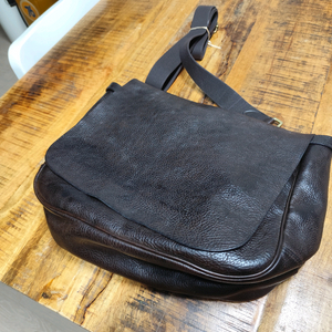 멀버리 다크 브라운 리얼 가죽 메신저백