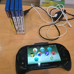 PS Vita 블랙 + 호리그립 + 게임 4개 이미지