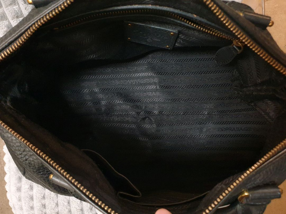 프라다 블랙 가죽 토트백--5