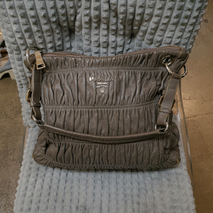 프라다 고프레 가죽 숄더백