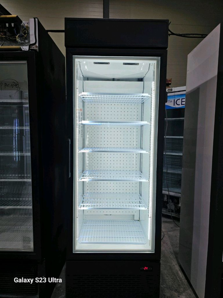 수직냉동고 아이스크림냉동고 냉동쇼케이스 이미지