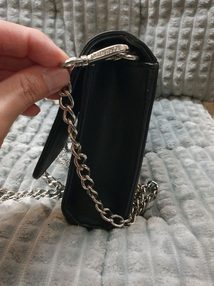 발렌티노 블랙 체인 숄더백 이미지