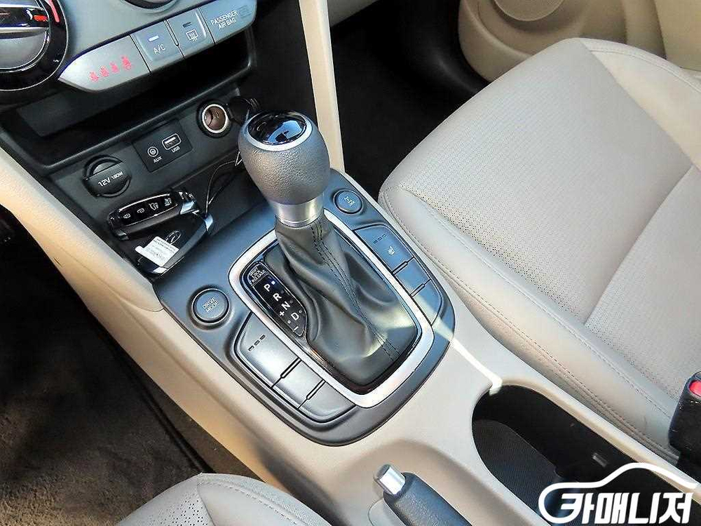 [현대]코나 1.6 터보 4WD 모던 (5인승) #3월급매--9