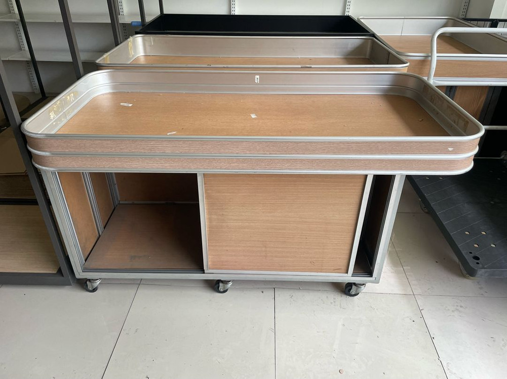 마네킹. 의류매대. 판매합니다 이미지