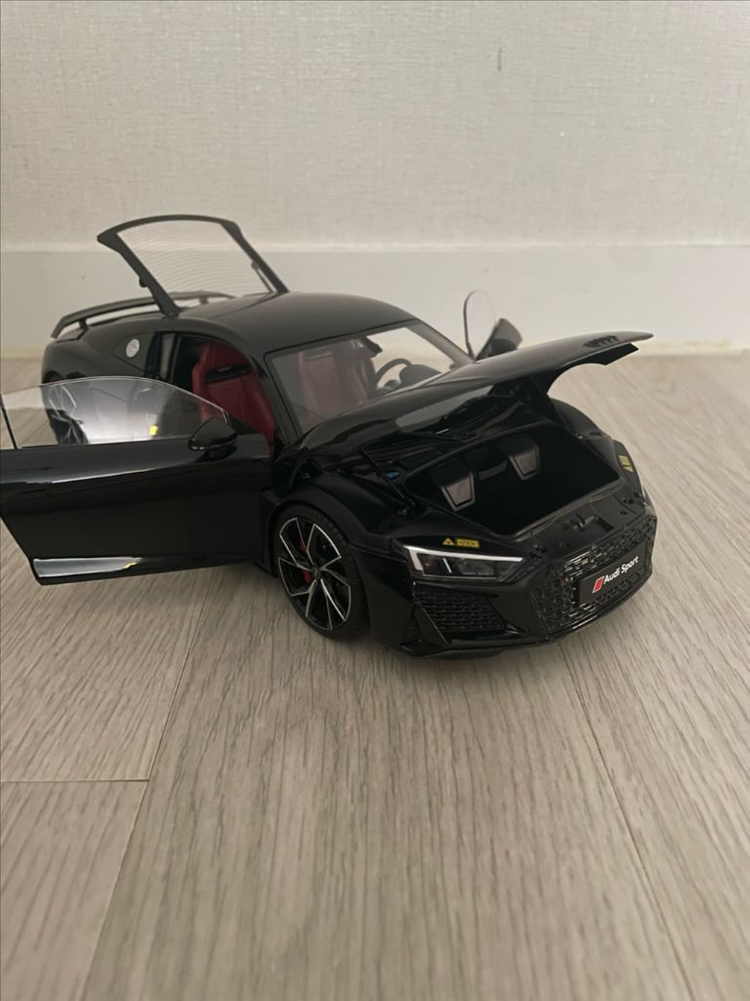 켕파이 1:18 아우디 R8 쿠페 다이캐스트--3