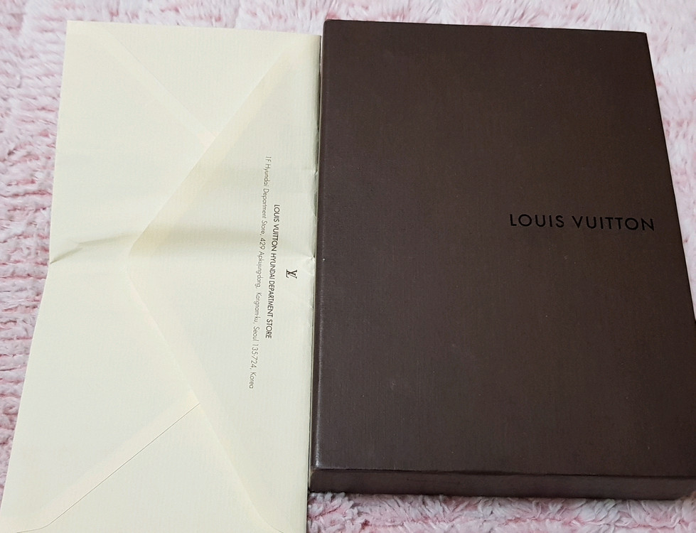 루이비통지갑--1