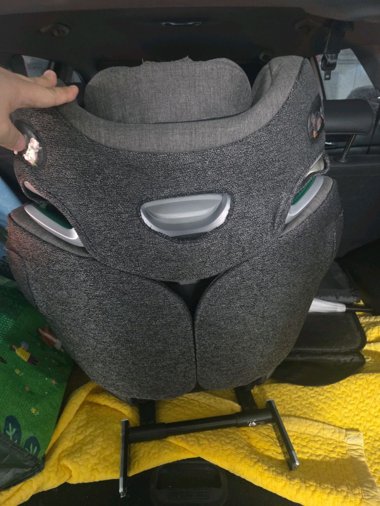 싸이벡스 솔루션 Z i-Fix 주니어 카시트 이미지