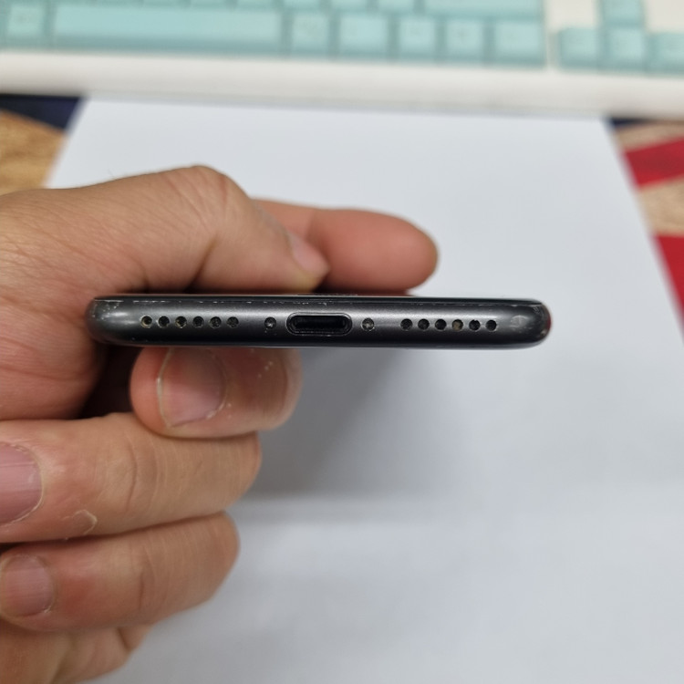 아이폰8 256GB 블랙 기능정상 중고폰 배터리92% 감성 인스타 사진폰 카메라폰 073637--5