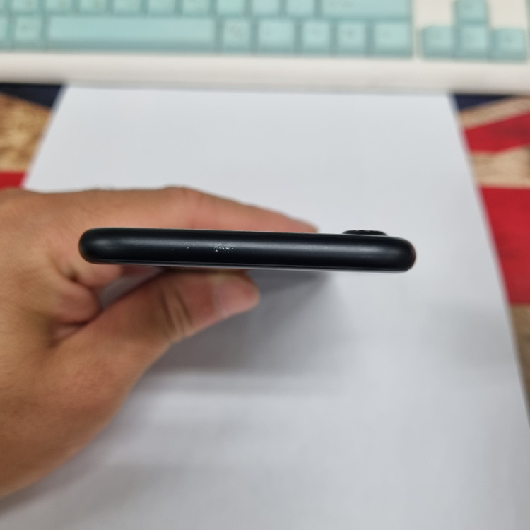 .아이폰7 32GB 블랙 A급 중고폰 배터리94% 카메라무음 인스타 카메라폰 사진폰 199110 이미지
