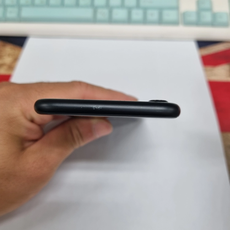 .아이폰7 32GB 블랙 A급 중고폰 배터리94% 카메라무음 인스타 카메라폰 사진폰 199110 이미지