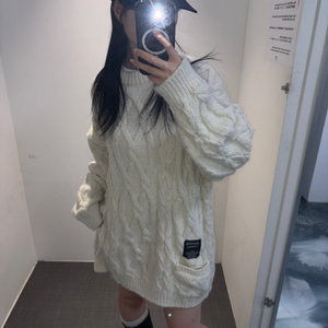 GU × UNDERCOVER 케이블 크루넥 스웨터