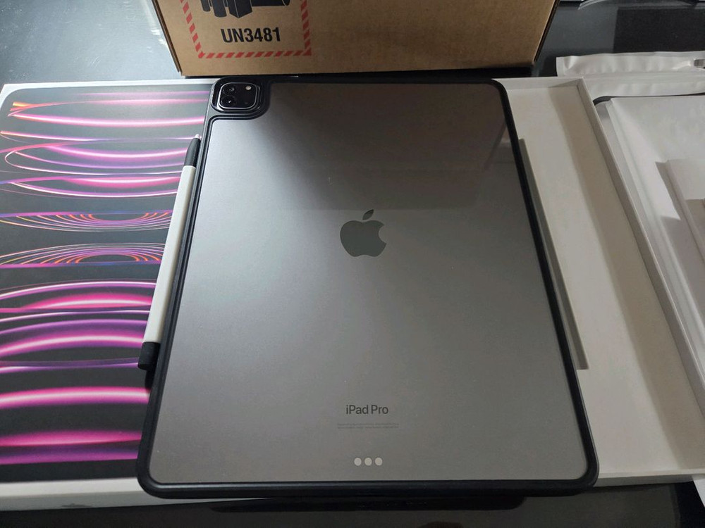 아이패드 프로 12.9 M2 6세대 셀룰러 256 풀셋--4