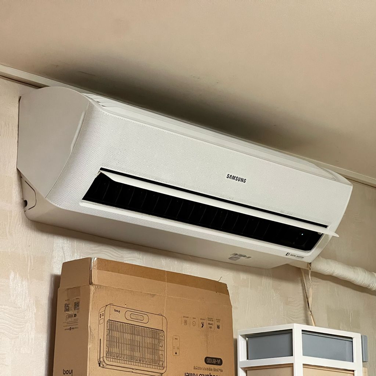 300만원대 삼성 무풍에어컨 2 in 1 스탠드 + 벽걸이 세트 18평형 이미지