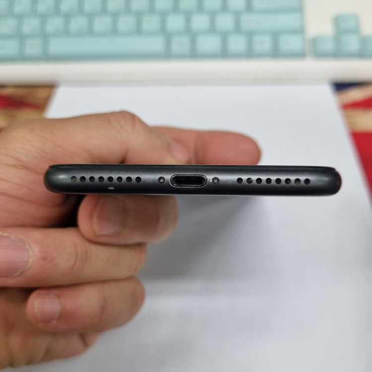 아이폰8플러스 8+ 256GB 블랙 AA급 중고폰 배터리100% 레트로감성 인스타 사진폰 206405--5