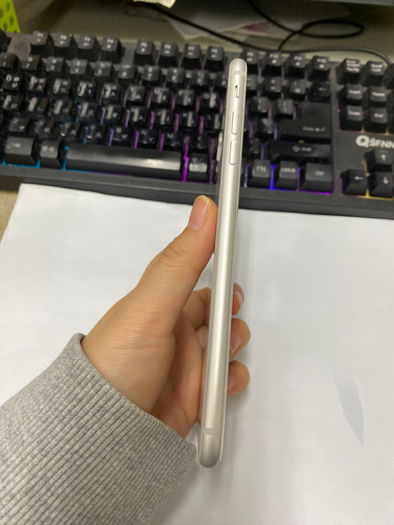 아이폰8플러스 아이폰8+ 실버 256GB 무잔상 감성카메라 인스타 사진폰 499414--3