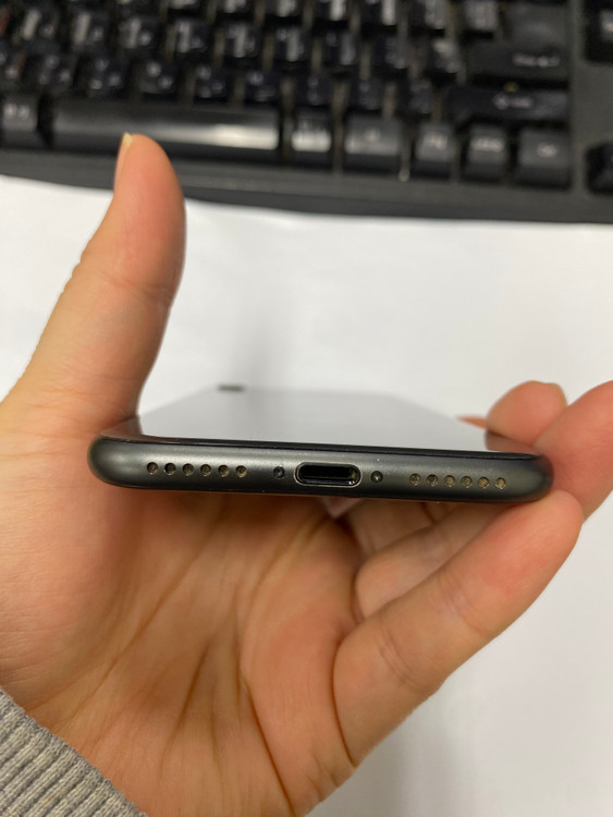 아이폰8 스그 A급 256GB 배터리100% 인스타 빈티지 레트로감성 카메라폰 사진폰 209339--6