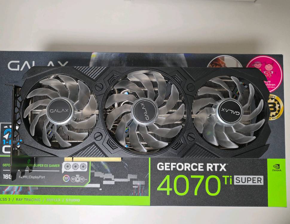 RTX 4070 Ti SUPER 그래픽카드--0
