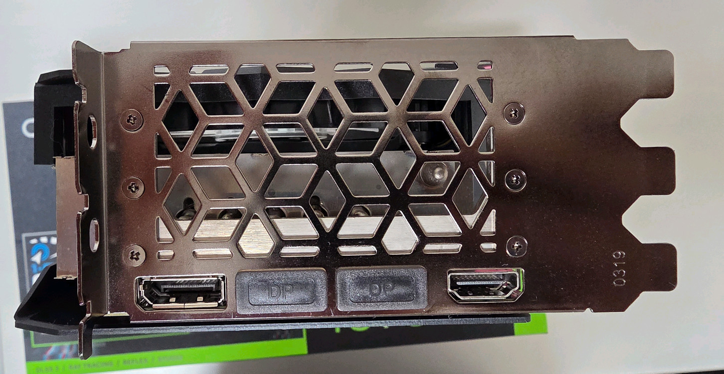 RTX 4070 Ti SUPER 그래픽카드--1