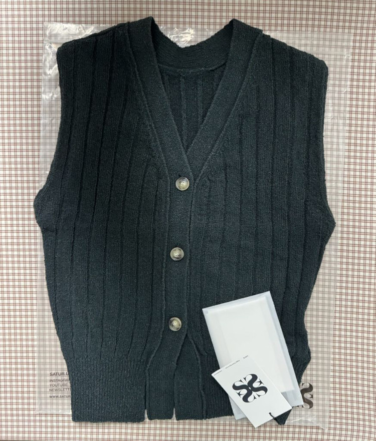 [마지막 가격내림/새상품/무배]세터 라티나 백 프론트 니트 가디건--4